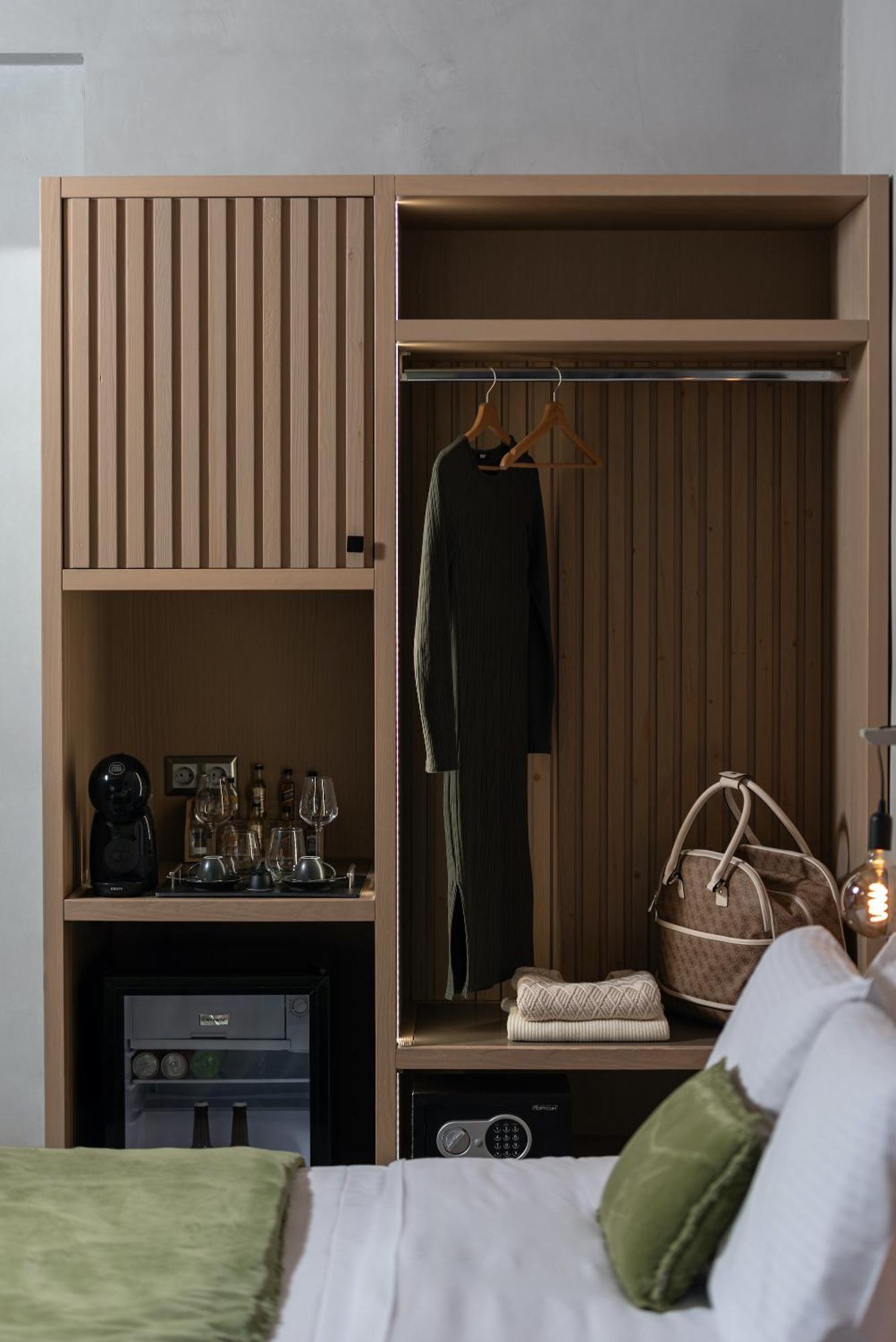 Evora Luxury Suites Mega Chorio エクステリア 写真