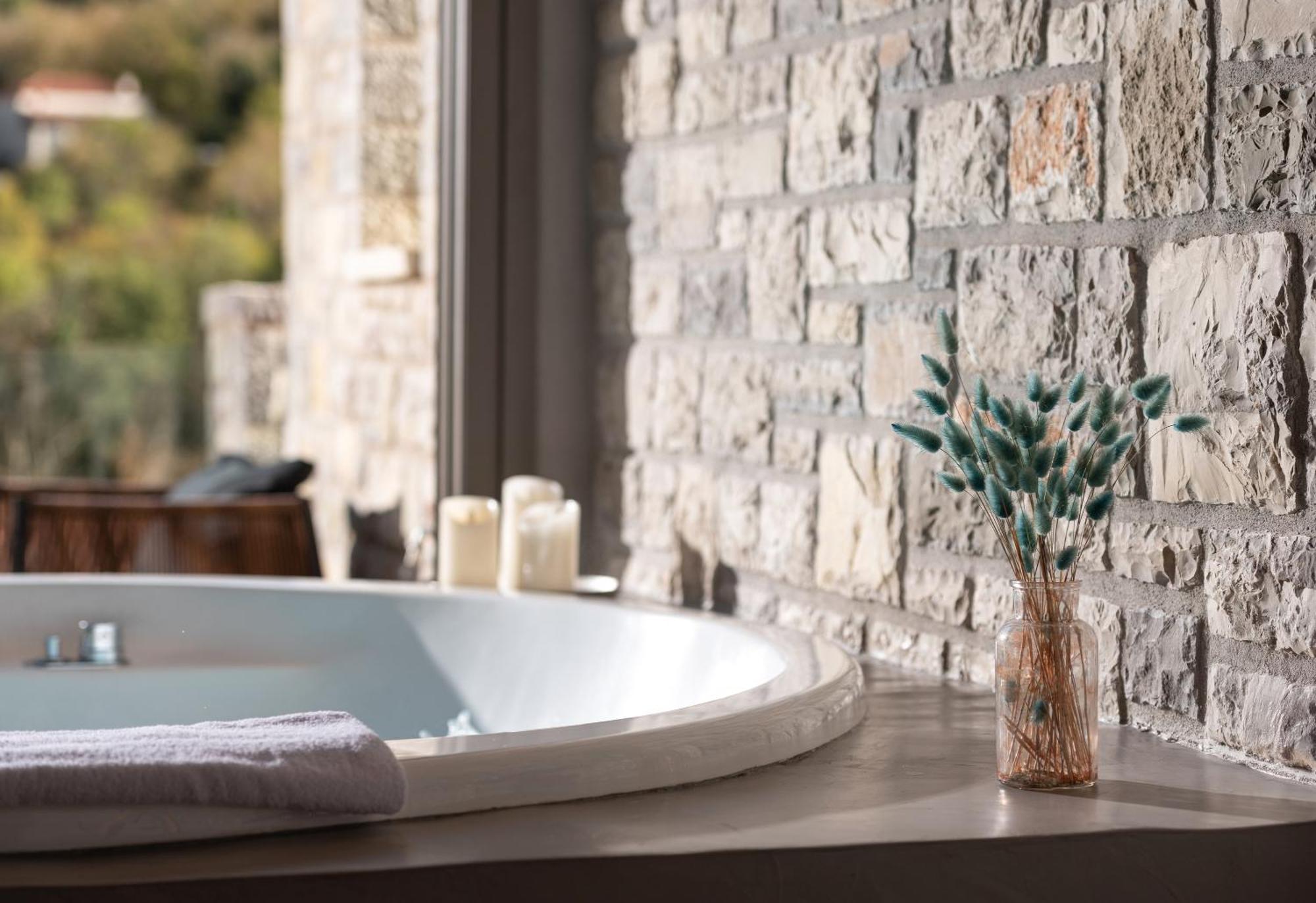 Evora Luxury Suites Mega Chorio エクステリア 写真